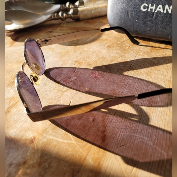 CHANEL Vintage Runway Unisex Sunglasses - Picture 2 of 5